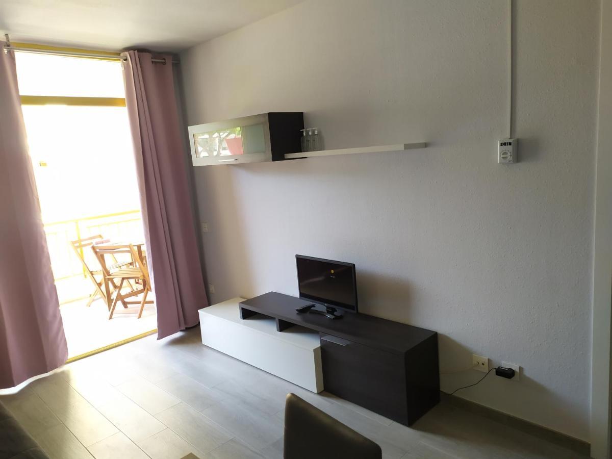 Apartamento Салоу Екстериор снимка