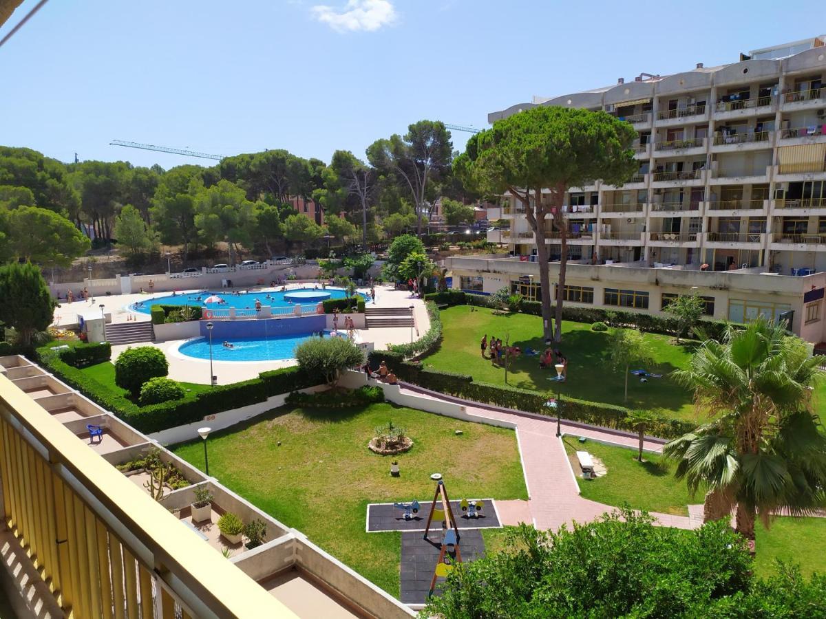 Apartamento Салоу Екстериор снимка