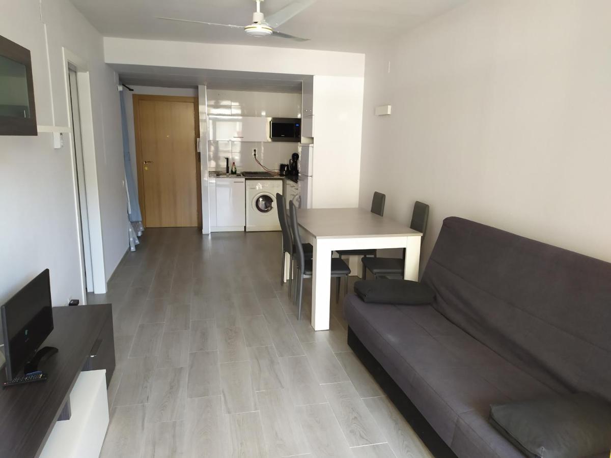 Apartamento Салоу Екстериор снимка