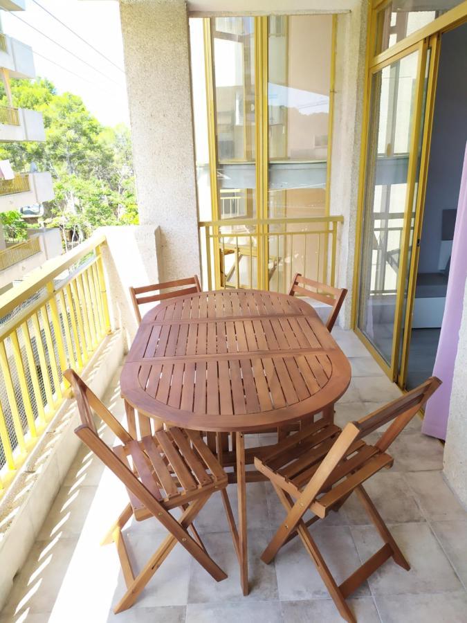 Apartamento Салоу Екстериор снимка