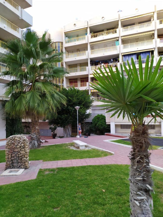 Apartamento Салоу Екстериор снимка